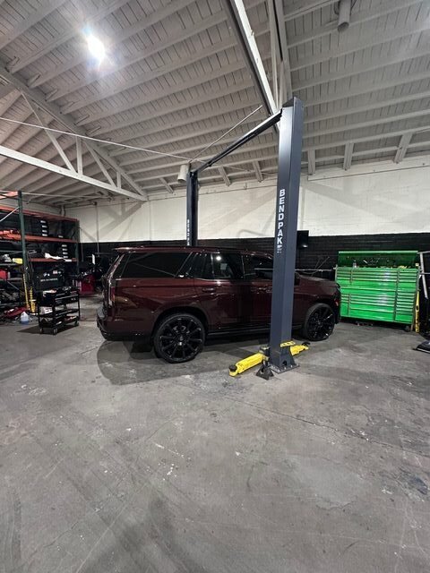 Top Speed Auto Center front view — 14637 Aetna St